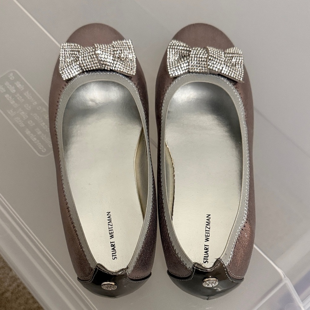 Stuart Weitzman Girls Pewter Ballet Flats with Silver Bow